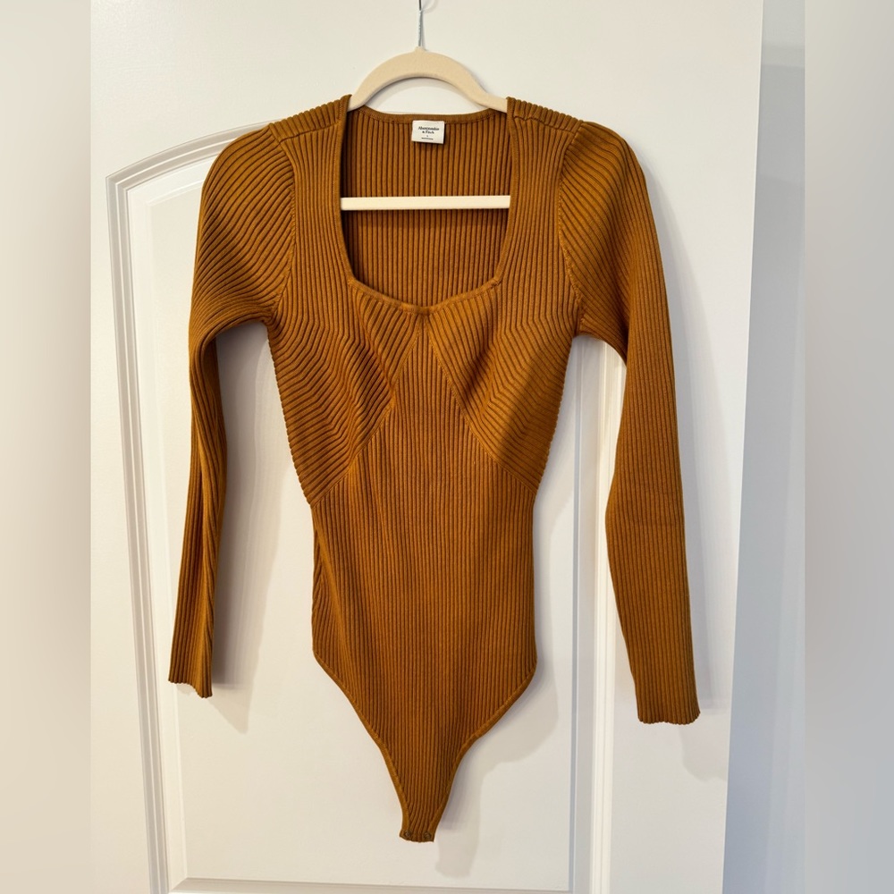 NWT Abercrombie & Fitch long sleeve sweater square neck bodysuit (L)